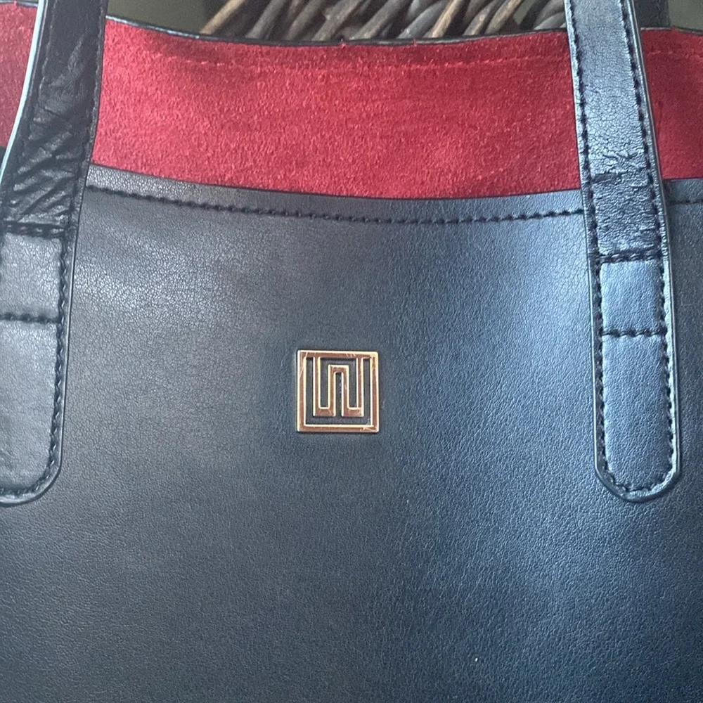 Nikki Williams Hampton Tote - Picture 4 of 13
